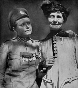 Maria Bochkareva, fotograferet sammen med den engelske kvindesagsforkæmper Emmeline Pankhurst.